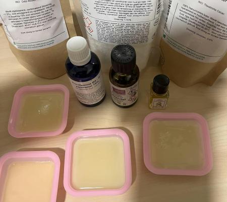 Maak je eigen shampoo bar en conditioner bar, afgestemd op haartype en de behoeften van... © Inge