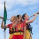 3 redders blazen op een toeter
